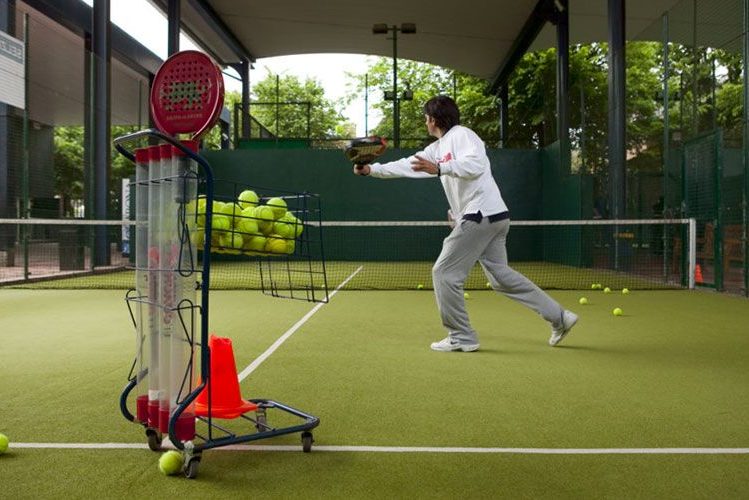 Pistas de padel en El Real Club Jolaseta