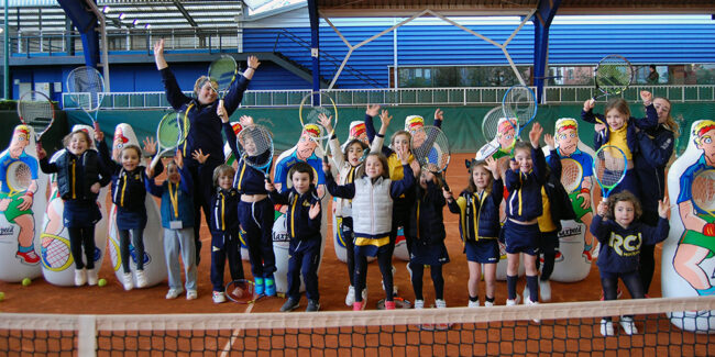 TENIS TORNEO HINCHABLES