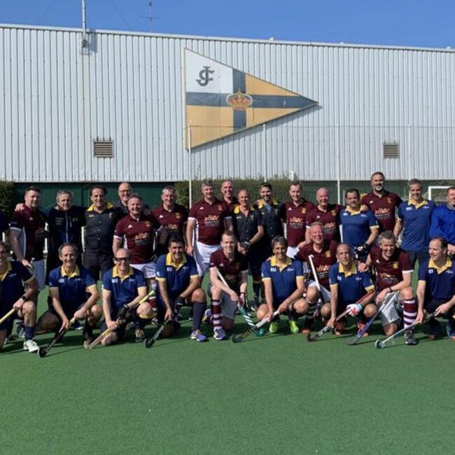 HOCKEY HIERBA VISITA EQUIPO INGLES