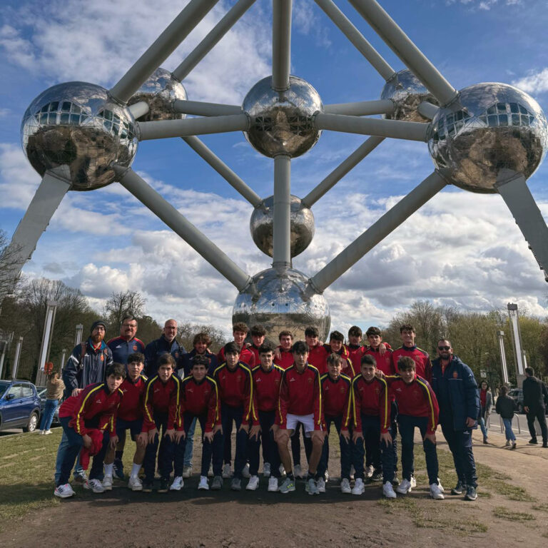 HOCKEY HIERBA IV NACIONES